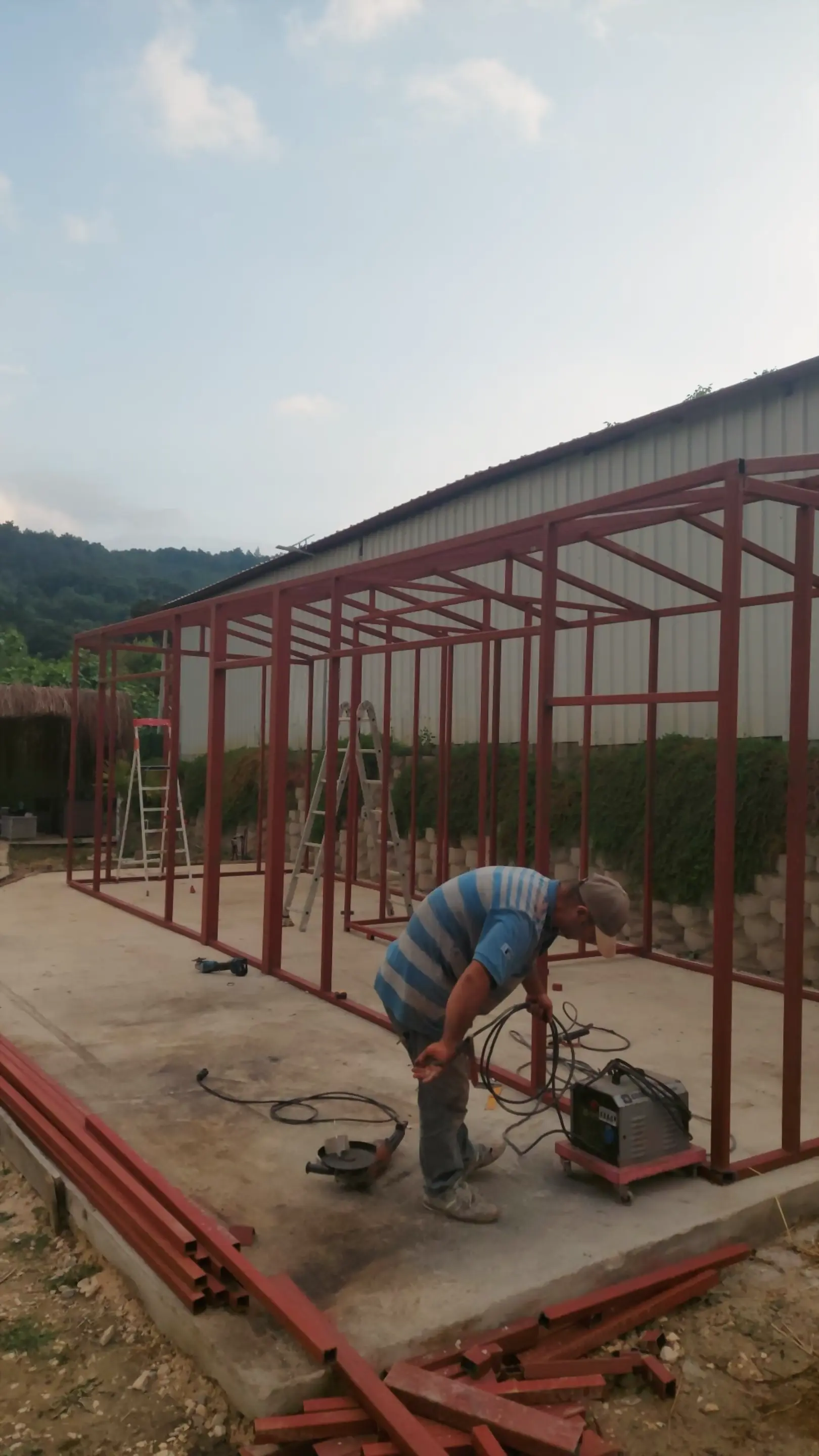 Çelik konstrüksiyon · imalat